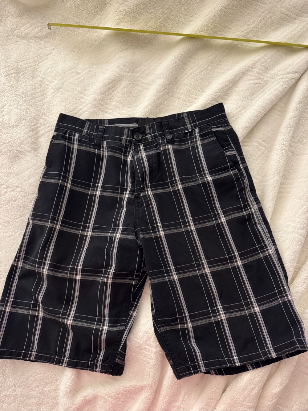 Hurley Men’s Plaid Walkshorts Black Gray Size 29 Skate Surf Casual